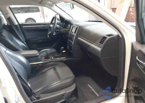 2010 Chrysler 300 Touring/Signature Series/Executive Series from USA, damaged, VIN 2C3CA5CVXAH326727